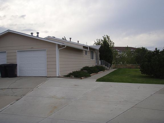 2nd image of 314 Phyllis Cir W