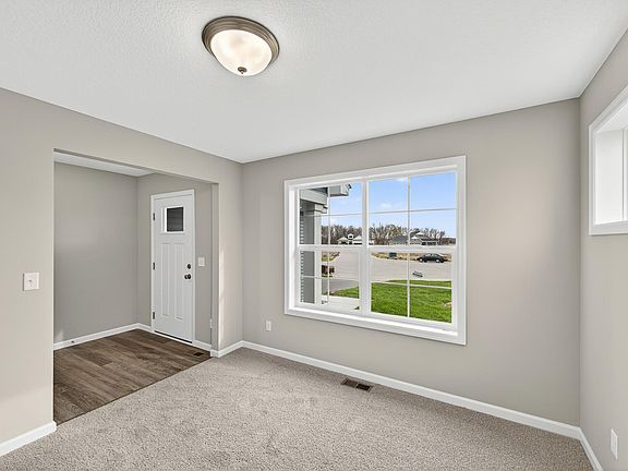 5th image of 1507 Woods Rd NE