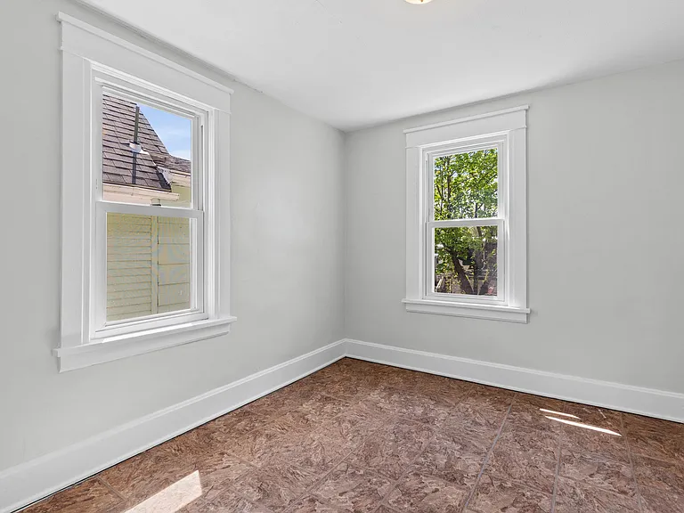 134 W Chestnut St — Photo 14