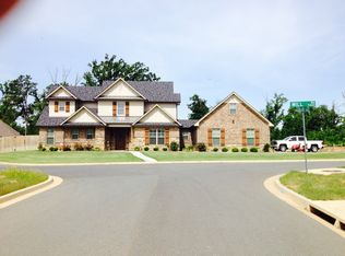 300 Maddi Dr, Longview, TX 75604