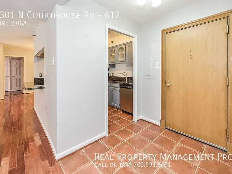 1301 N Courthouse Rd #612 — Photo 24