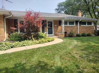 2 E Sunset Rd, Mount Prospect, IL 60056