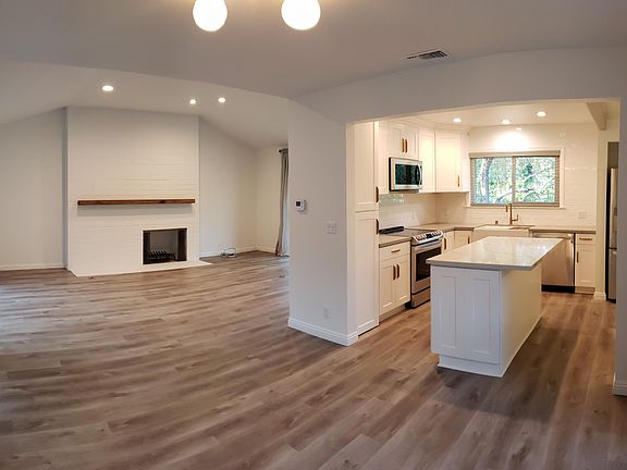 3rd image of 1225 N Granada Ave APT 21