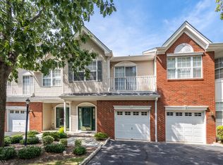 20 Kensington Dr, Randolph, NJ 07869