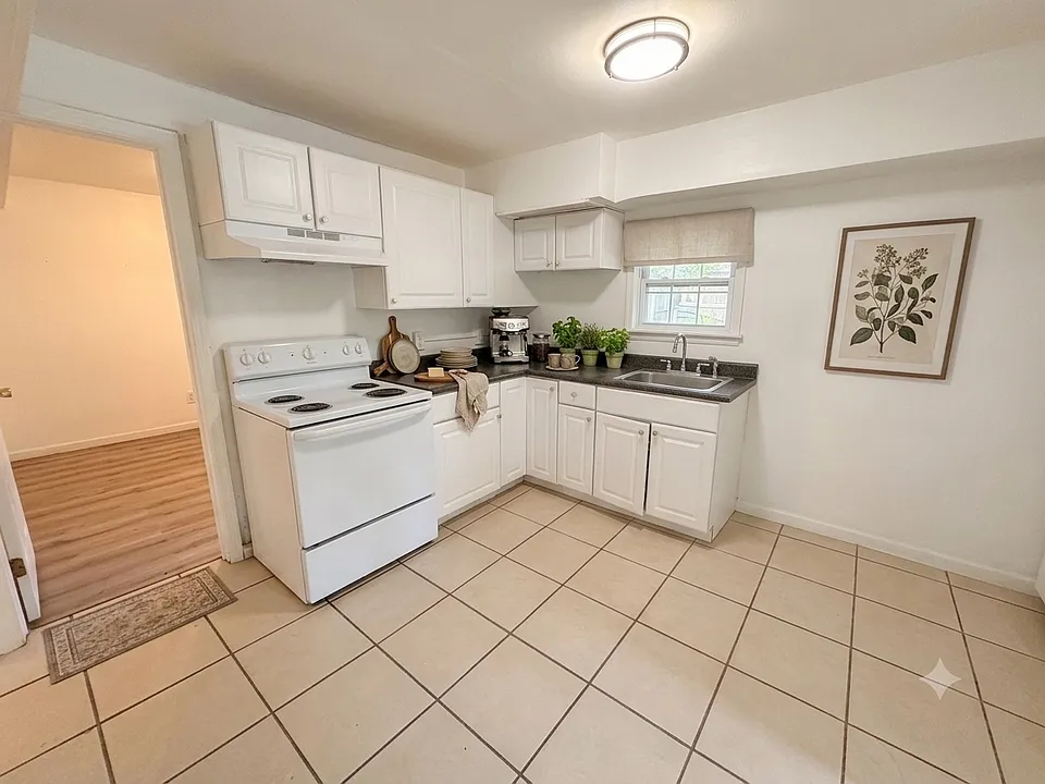 417 Garrison Ave #1