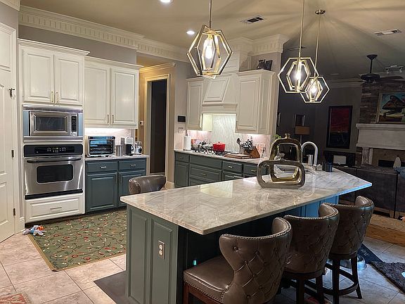 Quartzite Counter and Backsp