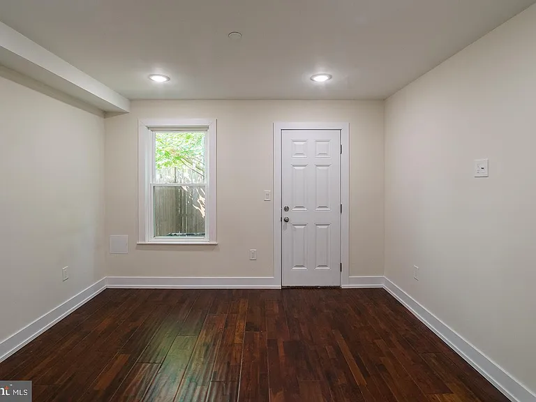 1220 N Lecount St #A — Photo 17