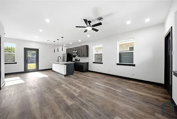 7818 Hanfro Ln #D — Photo 14