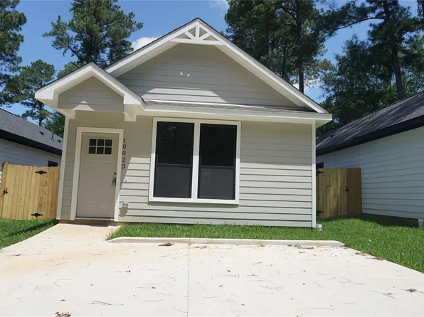 10023 Calendar St, Willis, TX 77318
