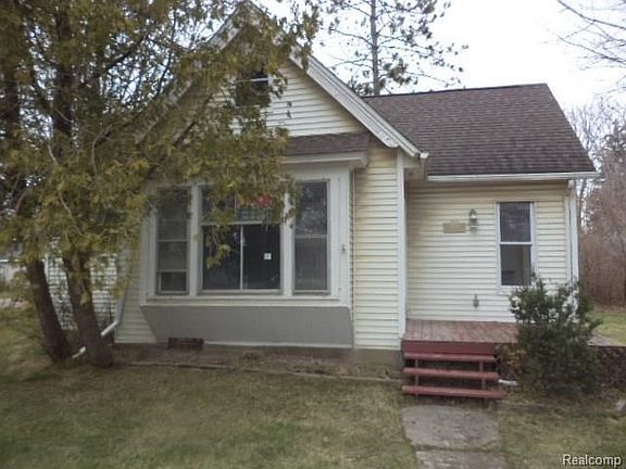 2nd image of 30011 Clark St