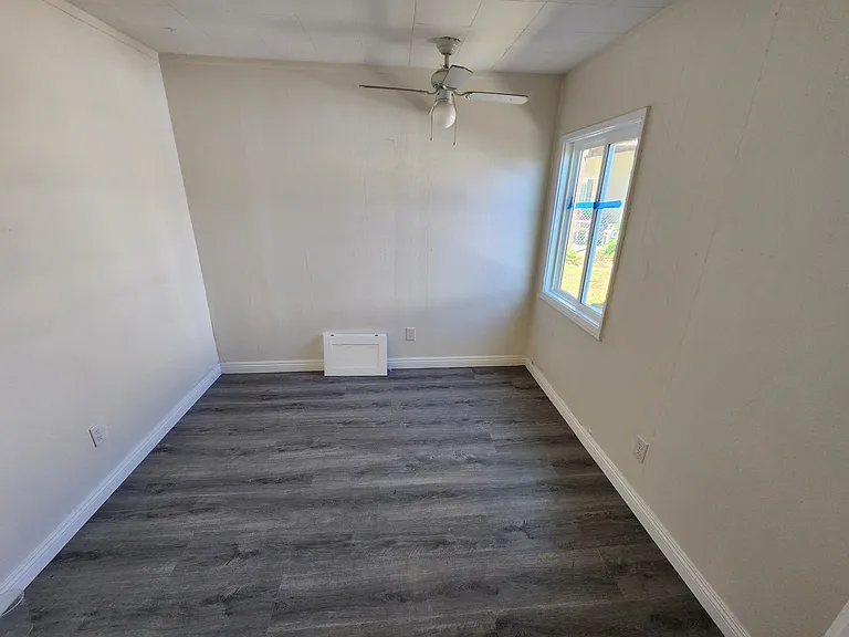 16811 Lakewood Blvd — Photo 8