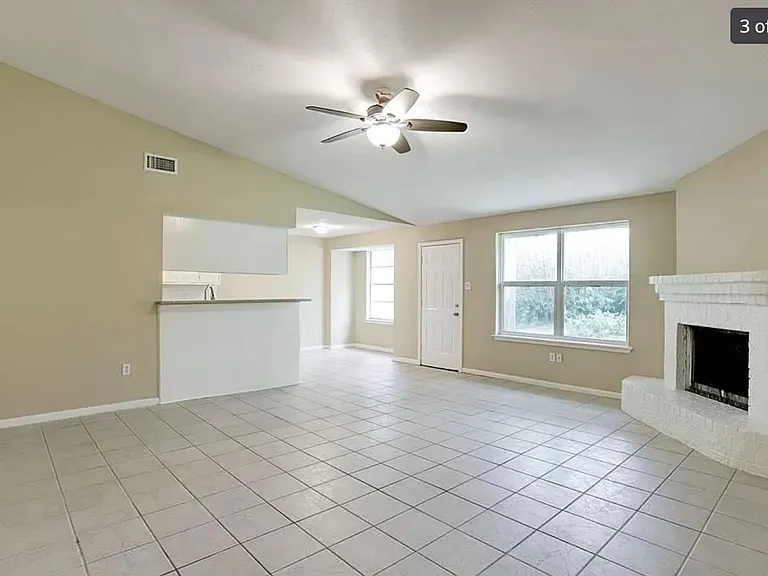 19334 Wood Village Ln — Photo 1