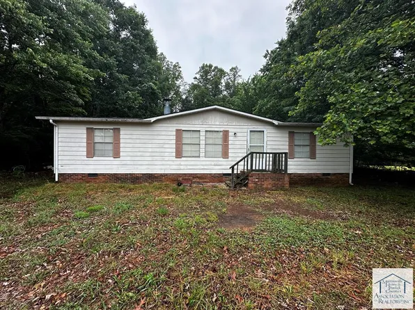 1950 Dyers Store Rd, Martinsville, VA 24112