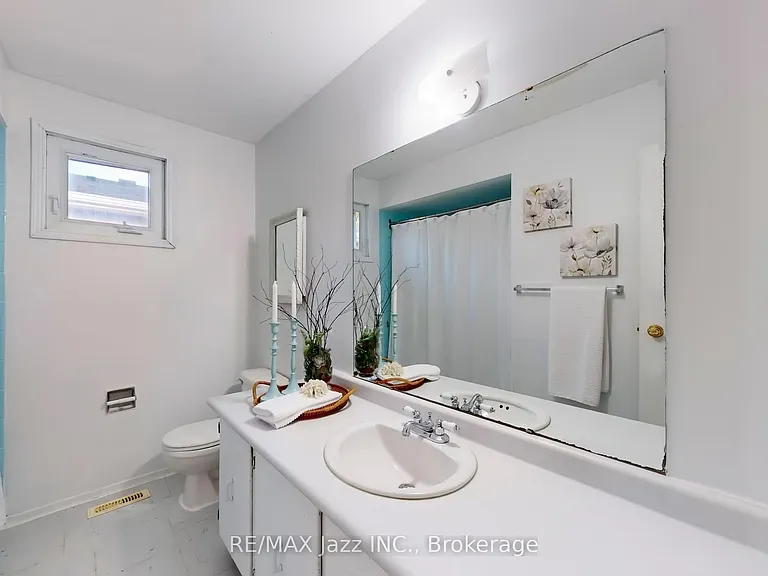 677 Grandview Dr — Photo 13