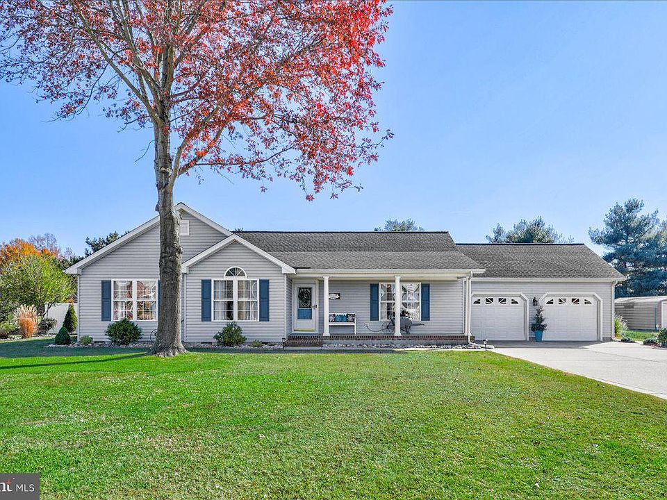 1st image of 21715 Maple Dr