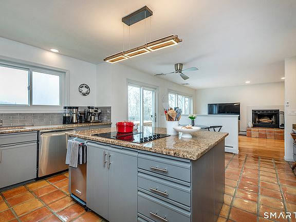 3rd image of 12 Silver Hill Road