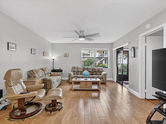 4th image of 7633 Tahiti Lane #101