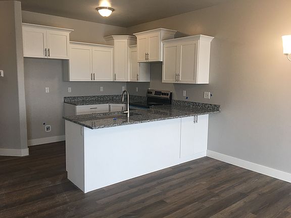 2nd image of 847 N Glen Eagles Ct