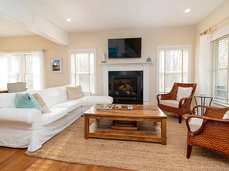 485 Hickory Ave — Photo 18