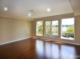 368 Rector St UNIT 209, Perth Amboy, NJ 08861