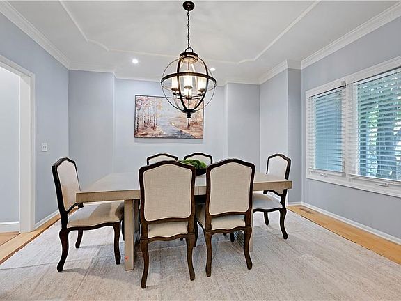 4th image of 5005 W 131st St