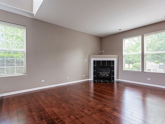 4th image of 3160 Ollerton Ave