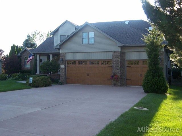 1st image of 1028 Highland Dr