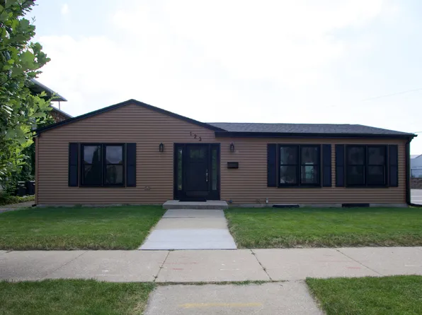 123 N Jackson St, Janesville, WI 53548