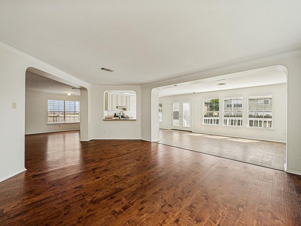 1st image of 2219 Georgian Dr