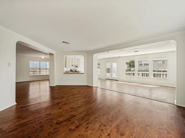 2219 Georgian Dr, Georgetown, TX 78626