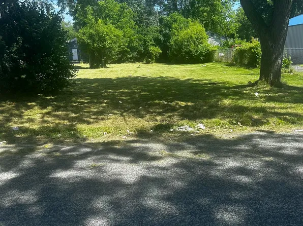 2361 Baldwin St, Saginaw, MI 48601