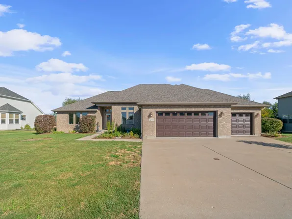 211 Wabansi Trl, Paw Paw, IL 61353