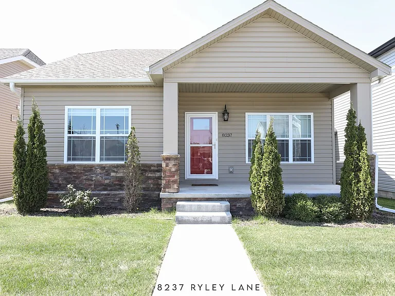 8237 Ryley Ln — Photo 2