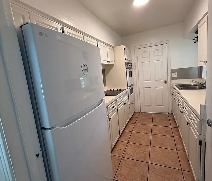 1252 Eldridge St — Photo 11