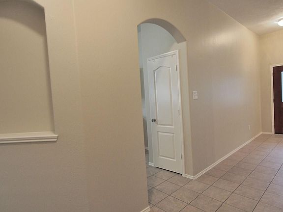 5th image of 1319 Colonial Manor Dr