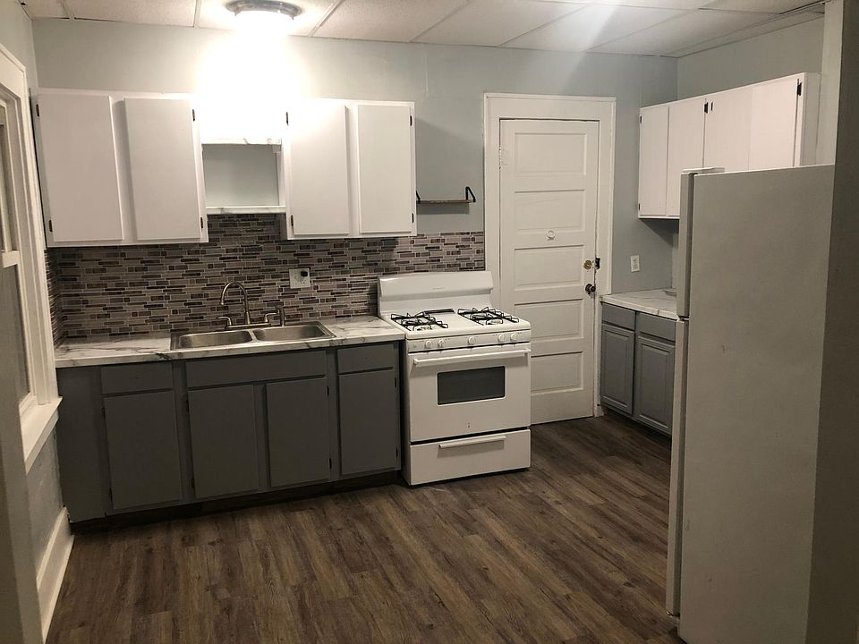 1st image of 356 Valley Dr #1