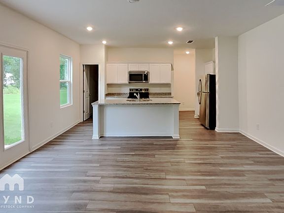 3rd image of 56 Heartland Dr