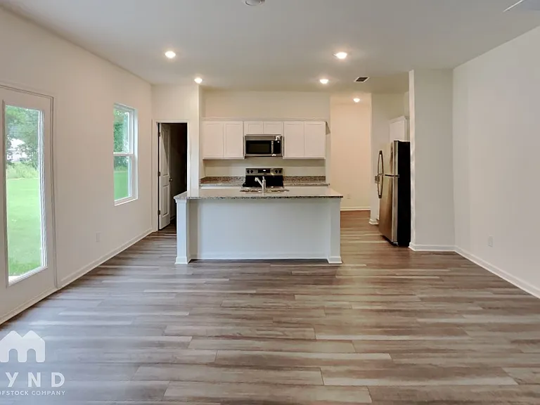 56 Heartland Dr — Photo 3