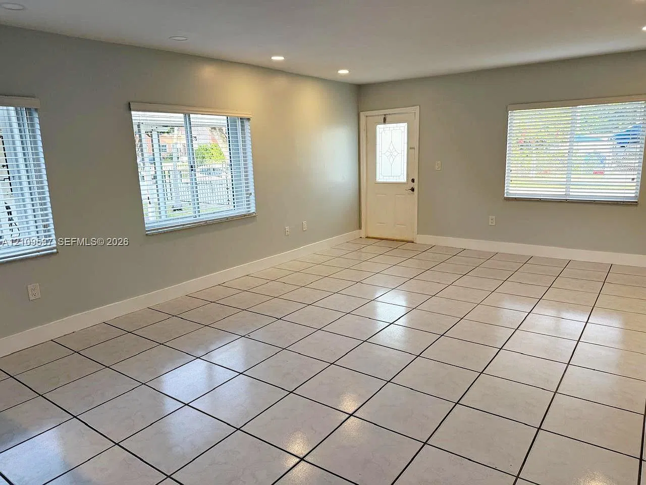 Tamiami Pines Rev Pl — Photo 2