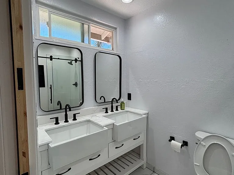 2102 California Dr — Photo 26