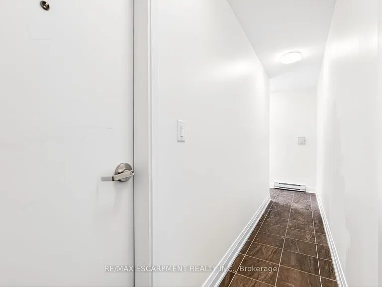 253 Saint Clair Blvd #2 — Photo 4