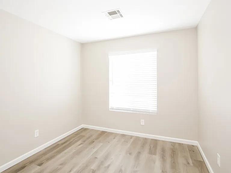 3117 Honeysuckle Ave — Photo 12