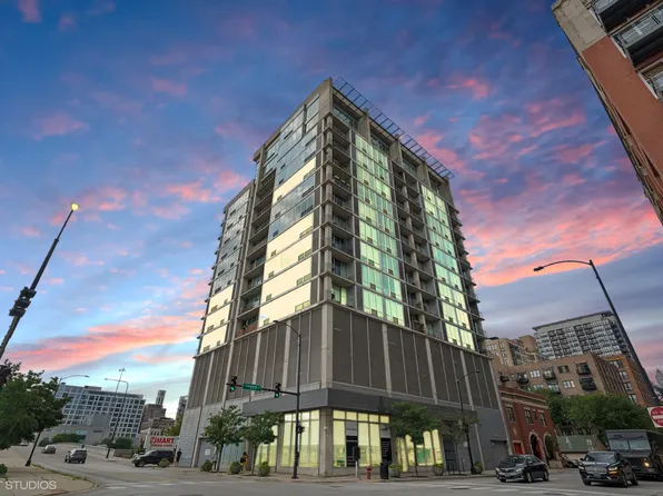 700 W Van Buren St APT 1007, Chicago, IL 60607