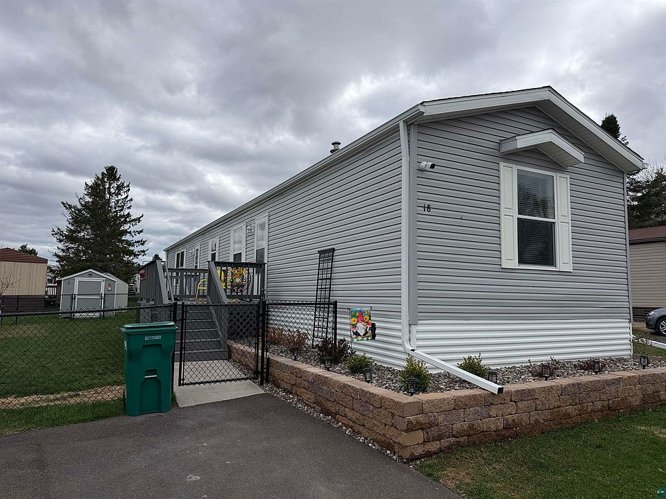 1st image of 18 Kalmia Dr