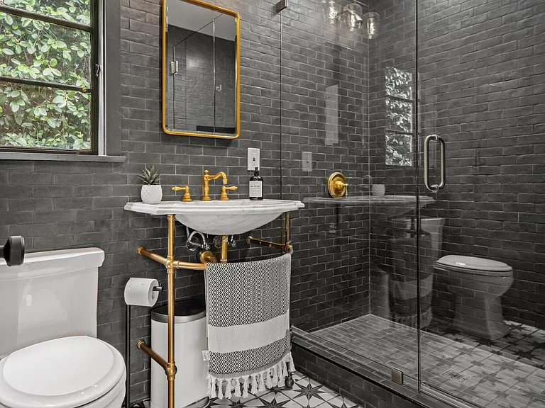 526 Victoria Ave — Photo 20