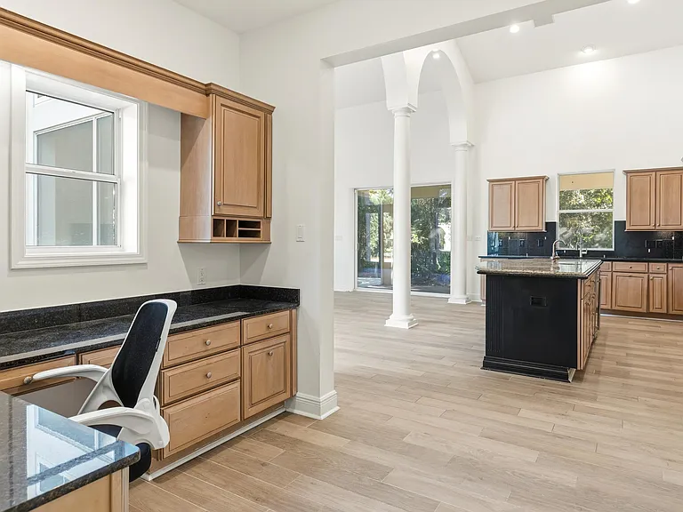 2928 Pine Valley Dr — Photo 33