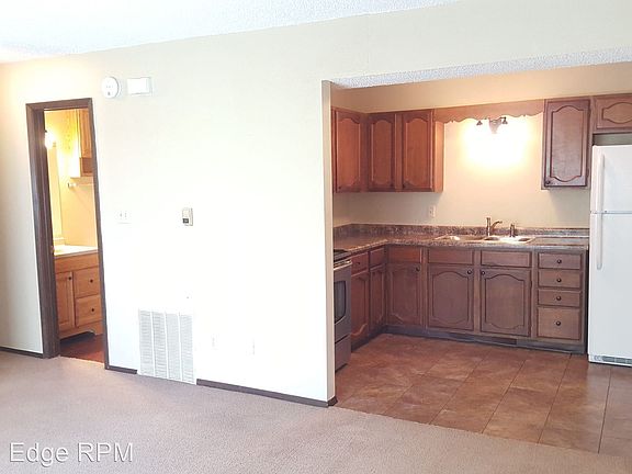 4th image of 1653 Carriage Hill Dr APT 7