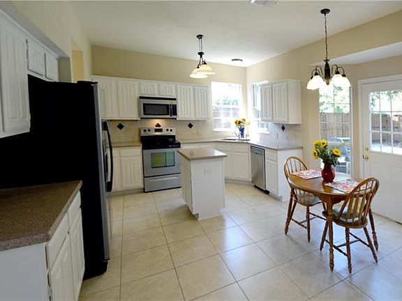 2nd image of 8041 Kristina Ln