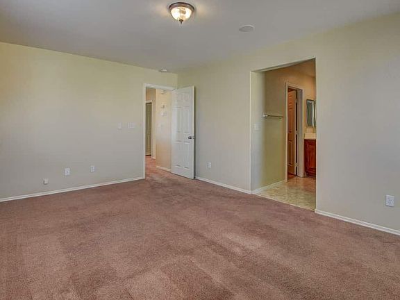 3rd image of 11989 Haven St