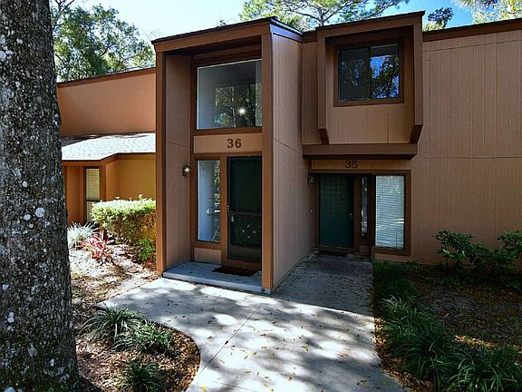 3rd image of 36 Fairways Cir